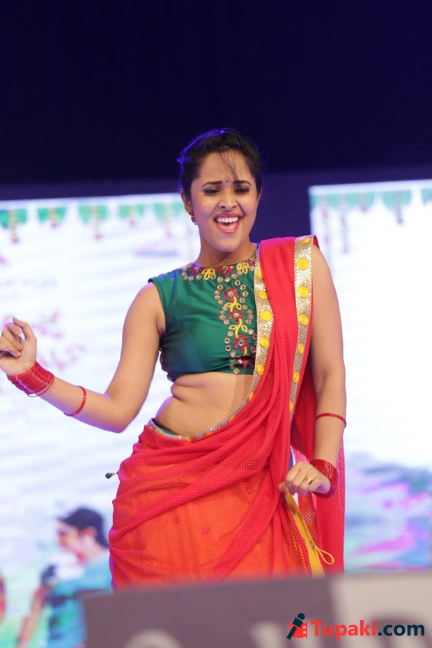 Nagarjuna Stage Performance At Soggade Chinni Nayana Audio Launch Photos